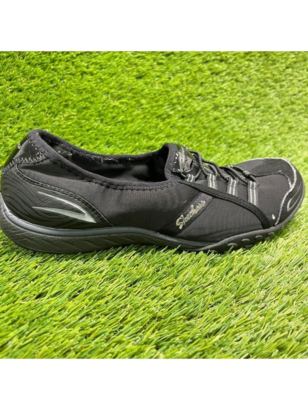 Skechers Breathe Easy Sweet Jam Womens Size 8.5 Black Athletic Shoes Sneakers
